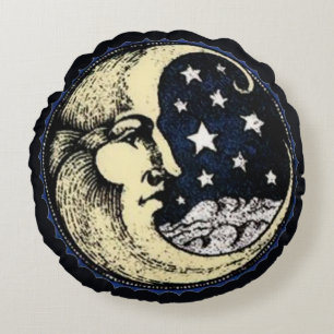 Homme dans la lune avec le coussin rond d'étoiles