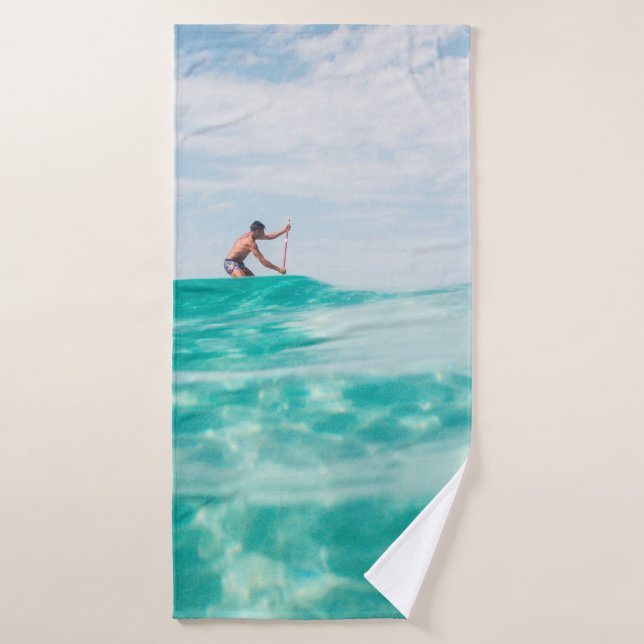 Homme faisant du surf (Serviette de bain)