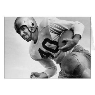 Homme jouant au football 3