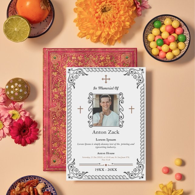Honorer leur mémoire : Ornate Funeral Invitation (Honor Their Memory Ornate Funeral Invitation Template )