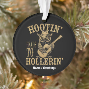 Hootin’ mène à Hollerin’ – Un Hibou Cowboy joueur