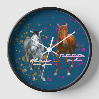 HORLOGE ケイメイ牧場 サラブレッドの引退馬 2頭のイラスト「」