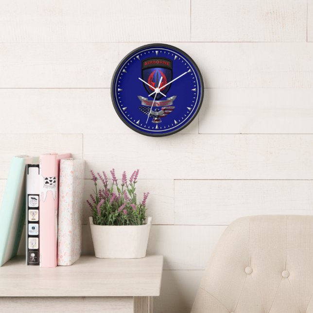 Horloge 160th Special Operations Aviation Regiment SOAR  (Salle de lecture)