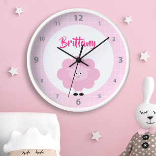 Horloge Agneau de fille rose mignonne Kawaii Nursery Nom d