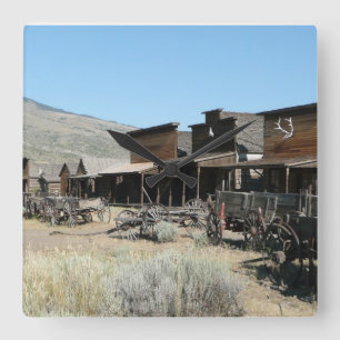 Horloge ancienne des Carrés de l'extrême ouest