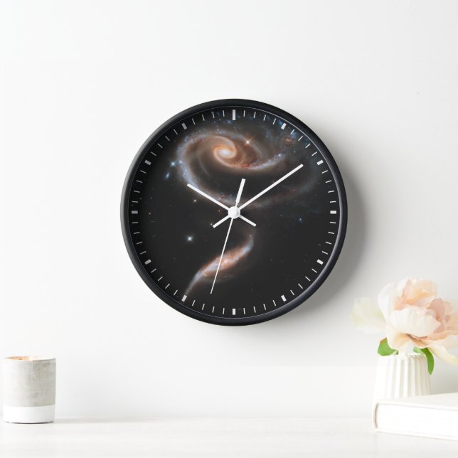 Horloge Arp 273 Galaxies Interagissant En Andromède. (Maison)