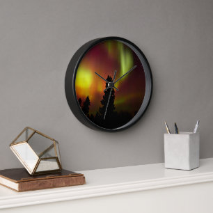 Horloge Aurore boréale et arbres
