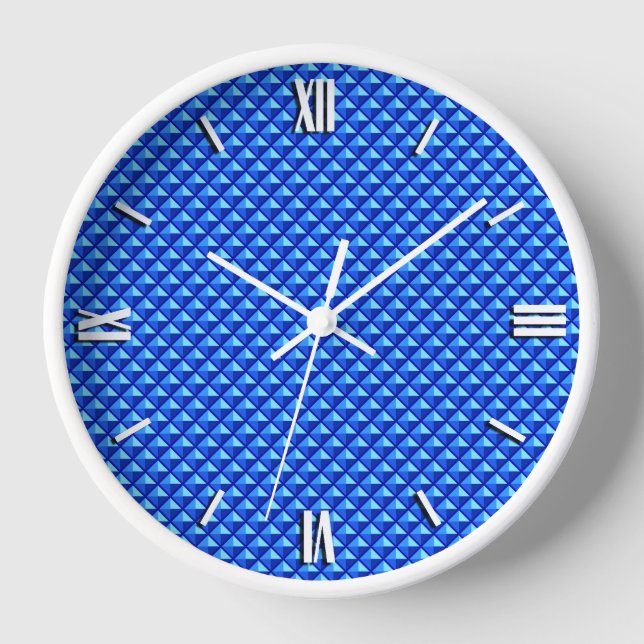 Horloge Bleu saphir, aspect émail, grille cloutée (Recto)