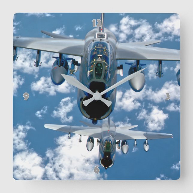 HORLOGE CARRÉE A-7 CORSAIR II (Recto)