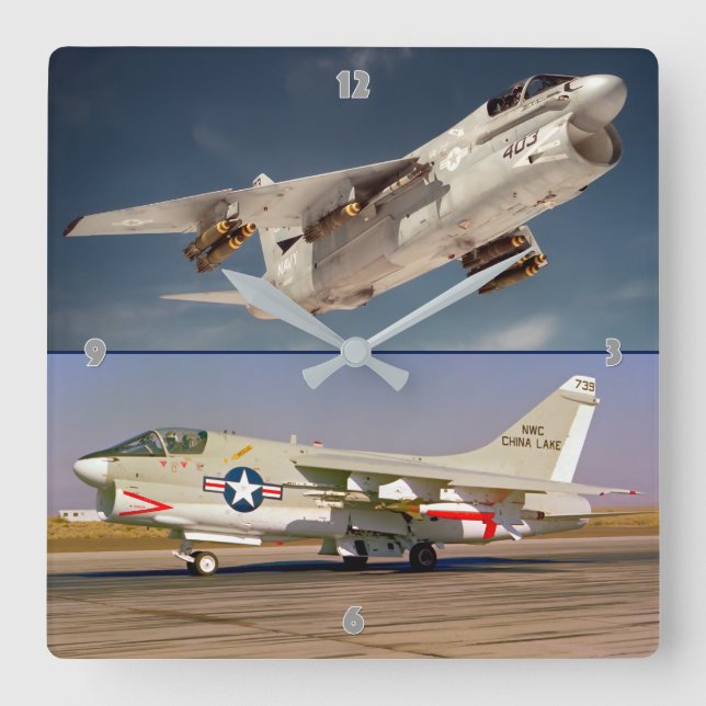 HORLOGE CARRÉE A-7 CORSAIR II (Recto)