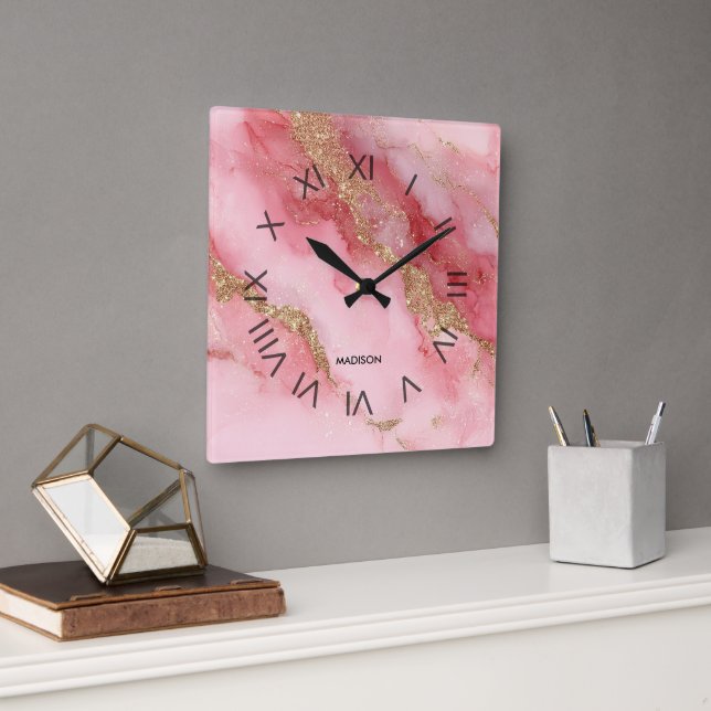 Horloge Carrée A luxurious pink marble background (Bureau)