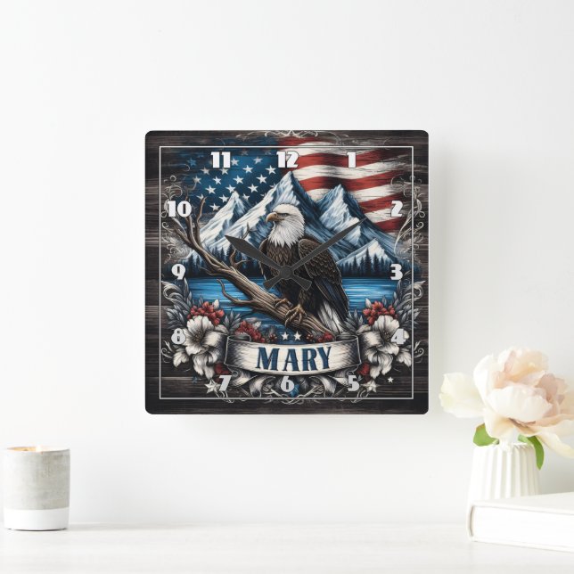 Horloge Carrée Aigle Bald Perché Avec Arrière - plan Drapeau Amér (Maison)