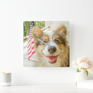 Horloge Carrée Animaux de bébés cutest   Chiot de Corgi Patriotiq