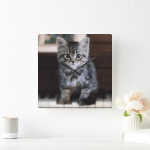 Horloge Carrée Animaux de bébés cutest   Kitten sur Touches de pi