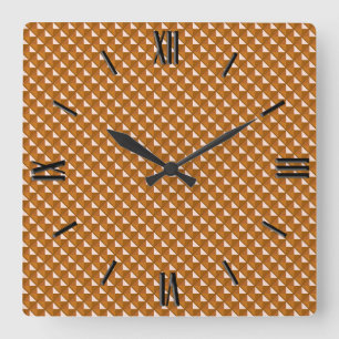 Horloge Carrée aspect métallisé couleur cuivre, grille cloutée