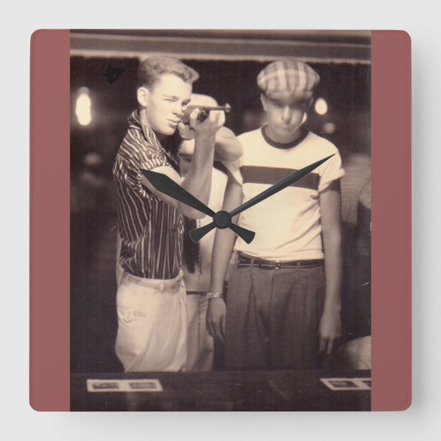 Horloge Carrée atteindre la cible et gagner une poupée kewpie (Recto)