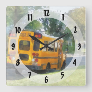 Horloge Carrée Autobus scolaire garé