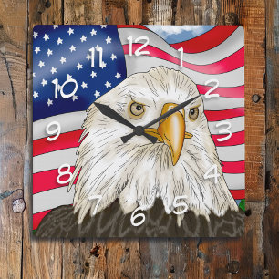 Horloge Carrée Bald Eagle devant le drapeau américain Art patriot