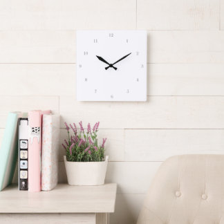 Horloge Carrée Baskerville Old Face Minimaliste Classique Simple