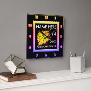 Horloge Carrée Basketball gold and black clock with player
