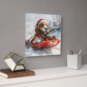 Horloge Carrée Basset Hound Dog in Sledge Let it Neige Noël