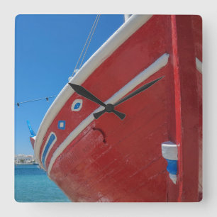 Horloge Carrée Bateau de pêche dans le port de Mykonos dans