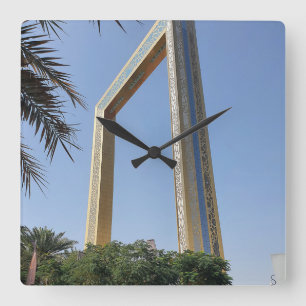 Horloge Carrée Bâtiment Dubai Frame situé dans le parc Zabeel