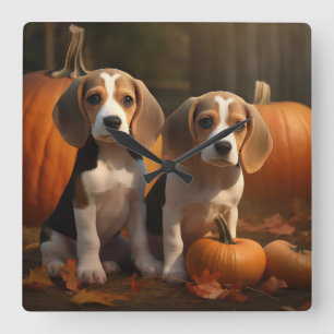 Horloge Carrée Beagle Puppy Automne Citrouille de plaisir