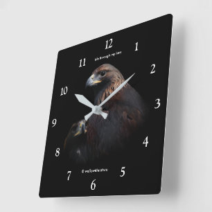 Horloge Carrée Beautés des Aigles d'or à travers les bars