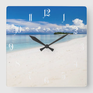 Horloge Carrée Beautiful white sables beach and turquoise ocean