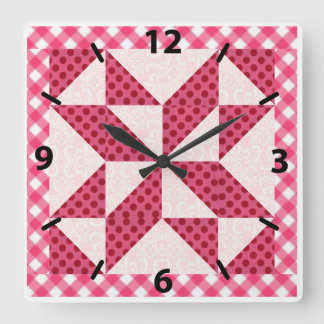Horloge Carrée Belle Couverture Rose à Points Quiltés