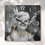 Horloge Carrée Black and White Photo Gold Script Love<br><div class="desc">Personnalisez avec votre photo de famille préférée,  avec une belle police de script blanc avec le mot amour,  créant un souvenir unique et un cadeau au trésor! Conçu par Thisisnotme©</div>