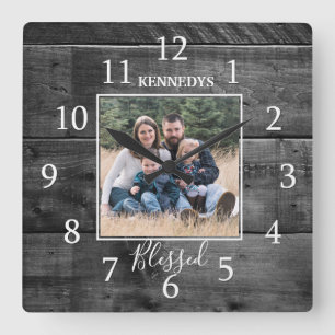 Horloge Carrée Black Wood Family Nom Photo Blessed Farmhouse