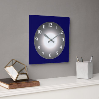 Horloge Carrée Bleu profond avec centre gris argenté éclairé