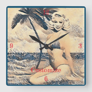 Horloge Carrée Blonde Kneeling Modèle de bikini Thunder_Cove