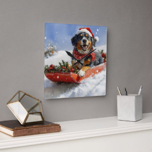 Horloge Carrée Bluetick Coonhound Dog dans Sledge Noël
