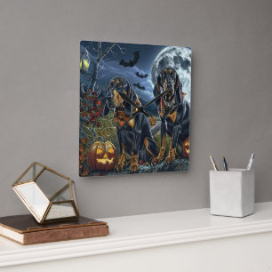 Horloge Carrée Bluetick Coonhound Halloween Éffrayant