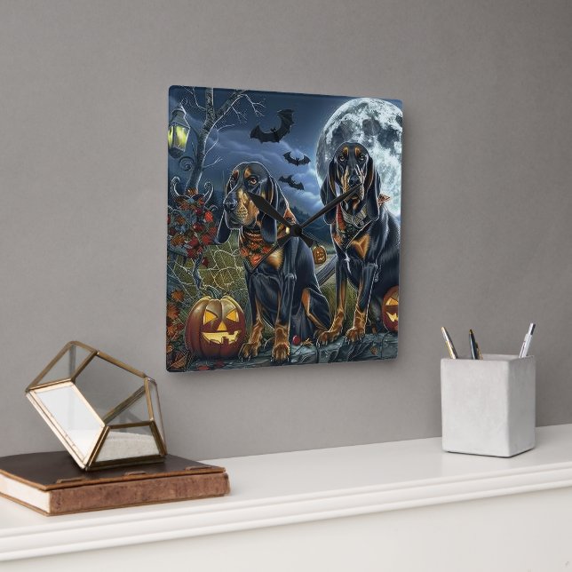 Horloge Carrée Bluetick Coonhound Halloween Épouvantable (Bureau)