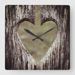 Horloge Carrée Bois de coeur sculpté