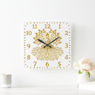 Horloge Carrée Bouddha d'or Entouré par la nature.