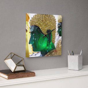 Horloge Carrée Bouddhas de verre vert dans un nouveau temple, en