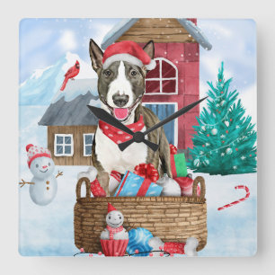 Horloge Carrée Bouledogue Terrier dans la maison de Noël enneigée