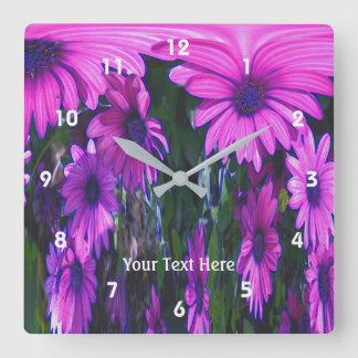 Horloge Carrée Bright Pink Daisy Flowers Abstract Art
