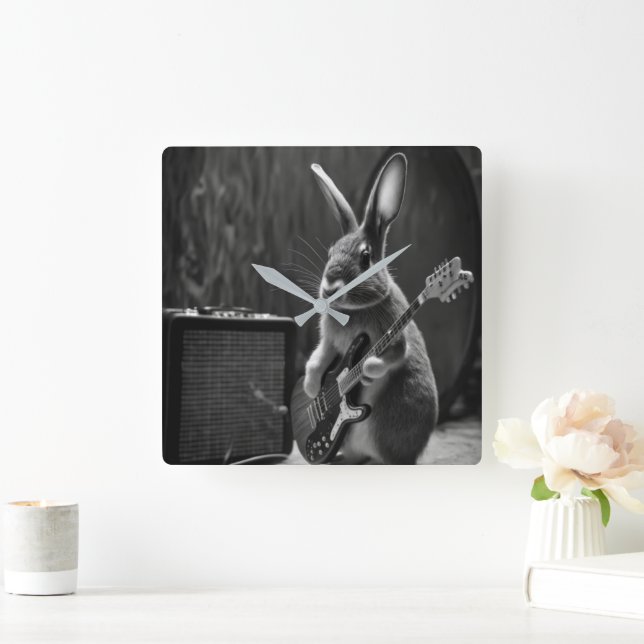 Horloge Carrée Bunny Jouer une guitare (Maison)