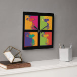 Horloge Carrée cacahuètes | Snoopy Pop Art Moderne<br><div class="desc">Découvrez ce style pop art coloré Peanuts design avec Snoopy.</div>