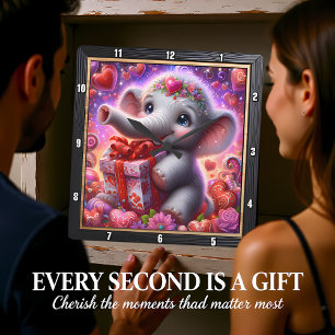 Horloge Carrée Cadeau du cœur de bébé éléphant