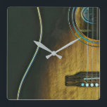 Horloge Carrée Cadeaux pour les amateurs de guitare<br><div class="desc">Cette oeuvre de guitare vintage est adaptée aux joueurs de guitare qui aiment jouer de la guitare. elle peut être offerte en cadeau à un petit ami, une petite amie, ou un papa pour un anniversaire, une fête des pères ou une Saint-Valentin. Le design rétro propose des cadeaux vintages cool...</div>