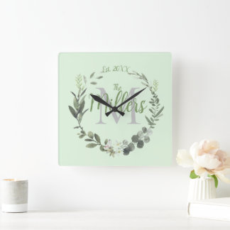 Horloge Carrée Cadran Rond Nom de Famille Monogramme Élégant Feui