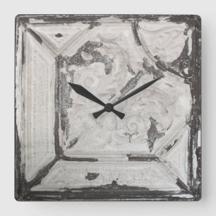 Horloge Carrée Carrelage de plafond peint blanc d'antiquité