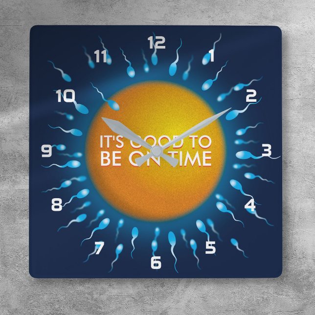 HORLOGE CARRÉE C'EST BIEN D'ÊTRE À L'HEURE (IT'S GOOD TO BE ON TIME Funny Quote Square Wall Clock)